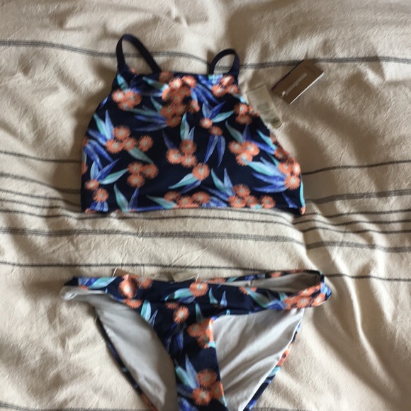 Patagonia Other - Patagonia nanogrip nireta top and bottoms NWT